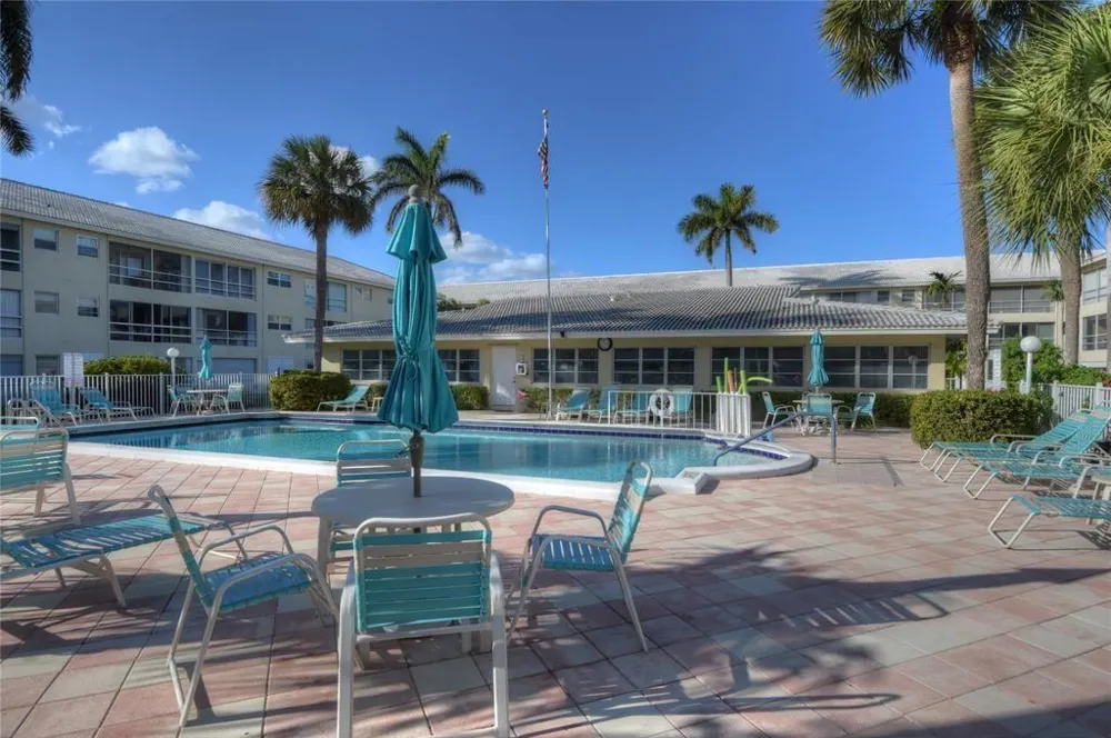 1951 NE 39th Street #127 Lighthouse Point, FL 33064