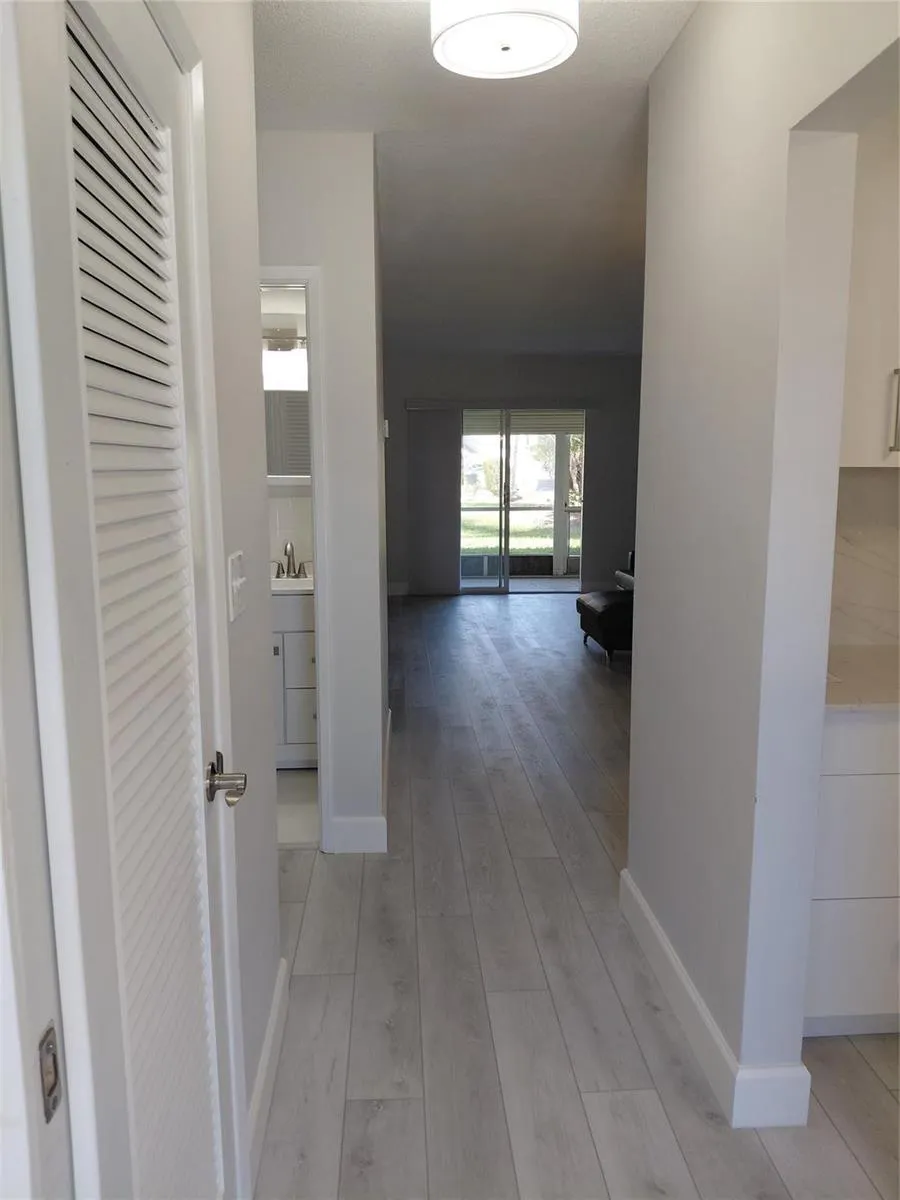 1951 NE 39th Street #127 Lighthouse Point, FL 33064