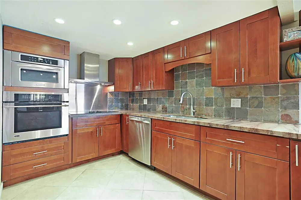 2800 Ocean Drive #B-9d Singer Island, FL 33404