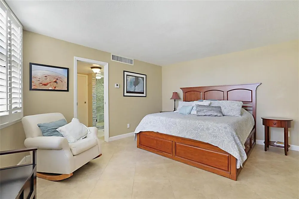2800 Ocean Drive #B-9d Singer Island, FL 33404