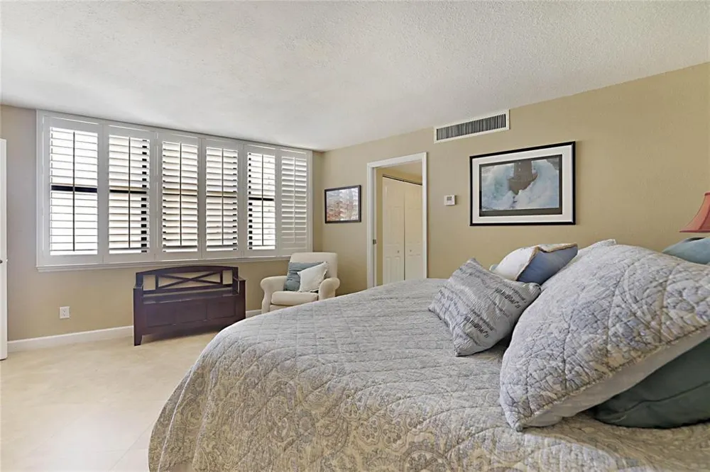 2800 Ocean Drive #B-9d Singer Island, FL 33404