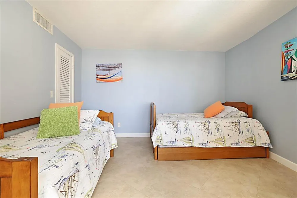 2800 Ocean Drive #B-9d Singer Island, FL 33404