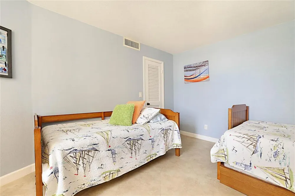 2800 Ocean Drive #B-9d Singer Island, FL 33404