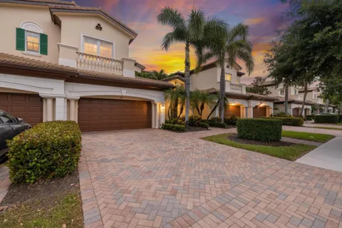 111 Tresana Boulevard #27