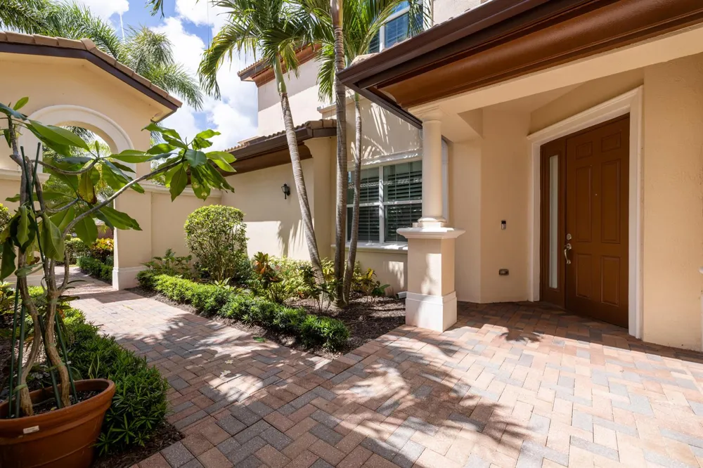 111 Tresana Boulevard #27 Jupiter, FL 33478