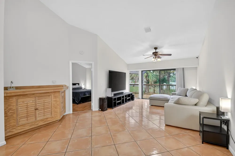 2303 Landings Boulevard 