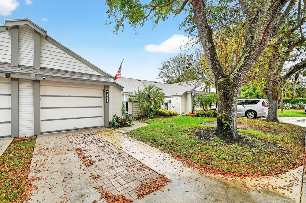2303 Landings Boulevard 