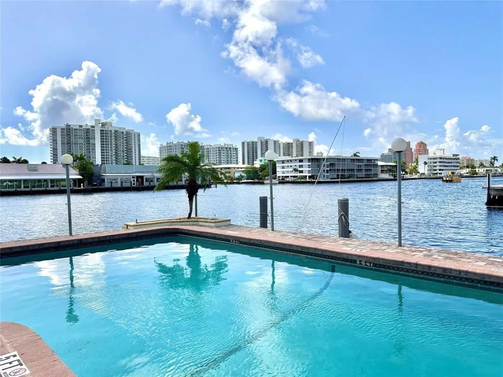 2900 NE 30th Street #K9 Fort Lauderdale, FL 33306