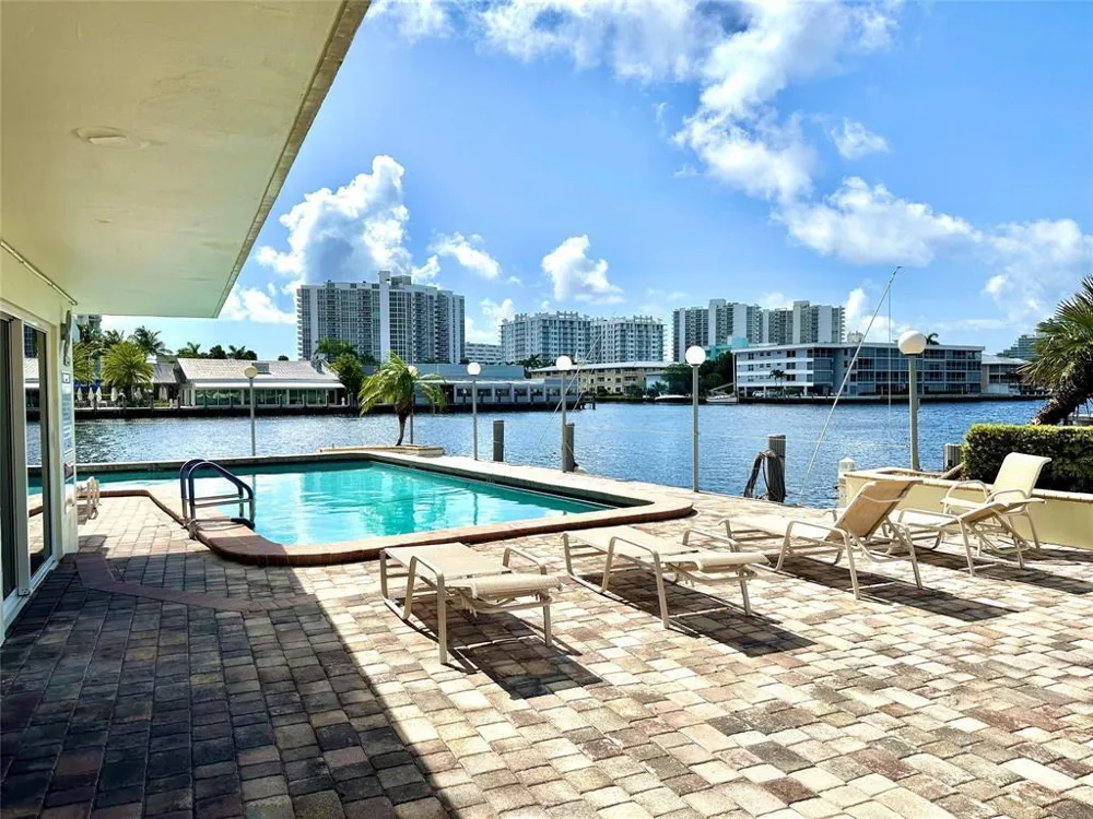 2900 NE 30th Street #K9 Fort Lauderdale, FL 33306