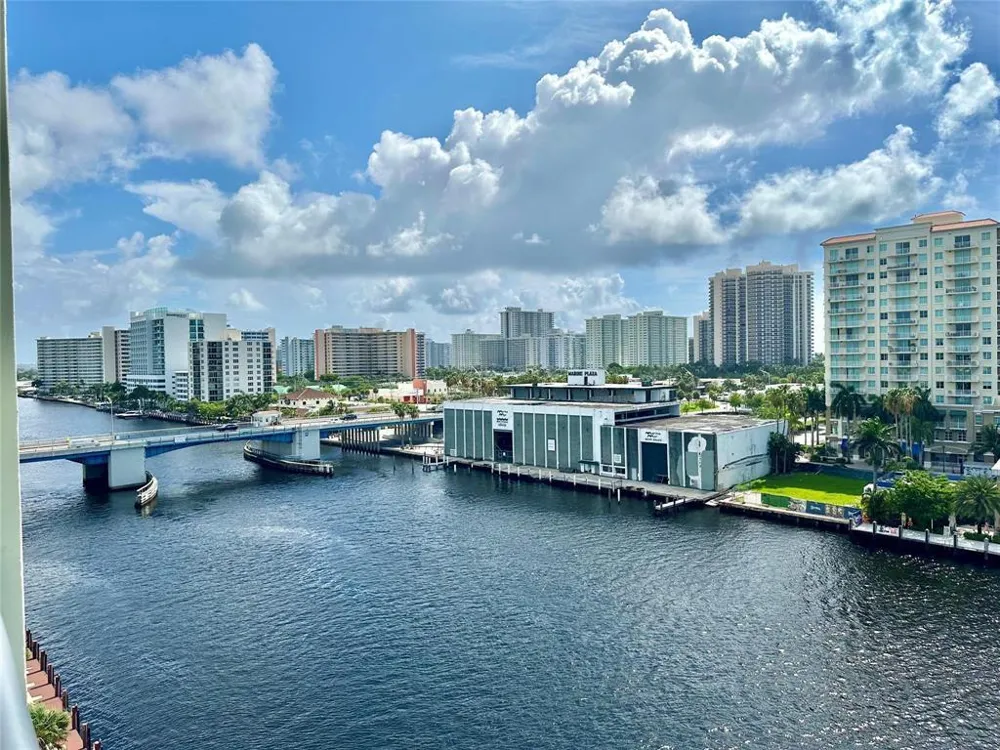 2900 NE 30th Street #K9 Fort Lauderdale, FL 33306