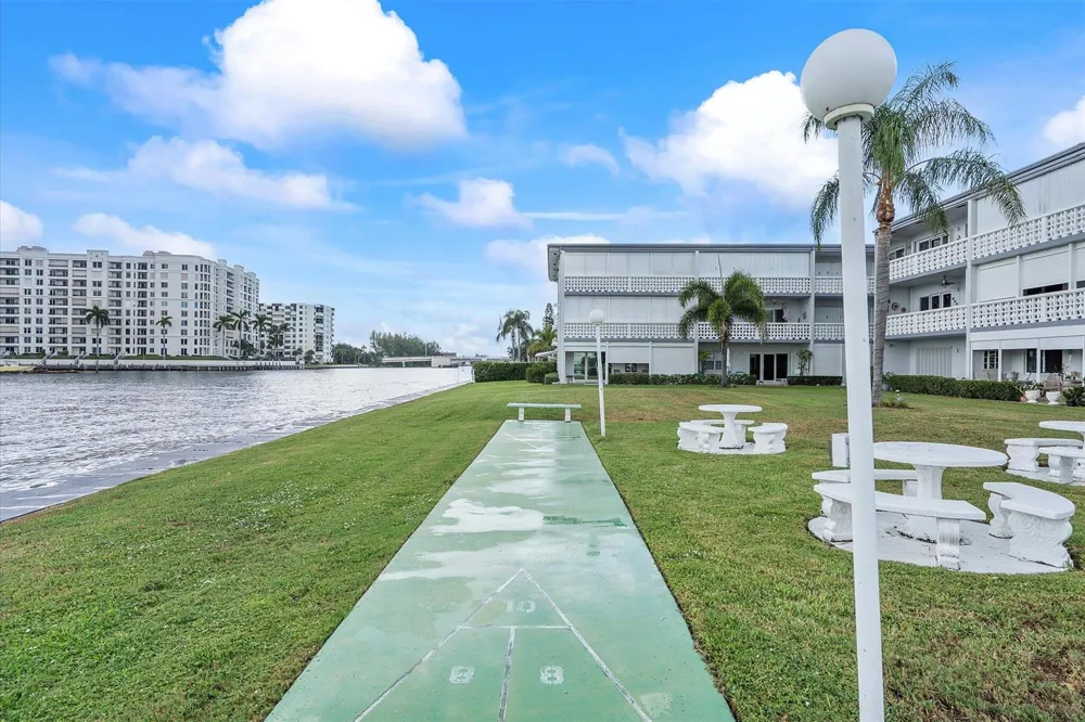 1001 Riverside Drive #104 Pompano Beach, FL 33062