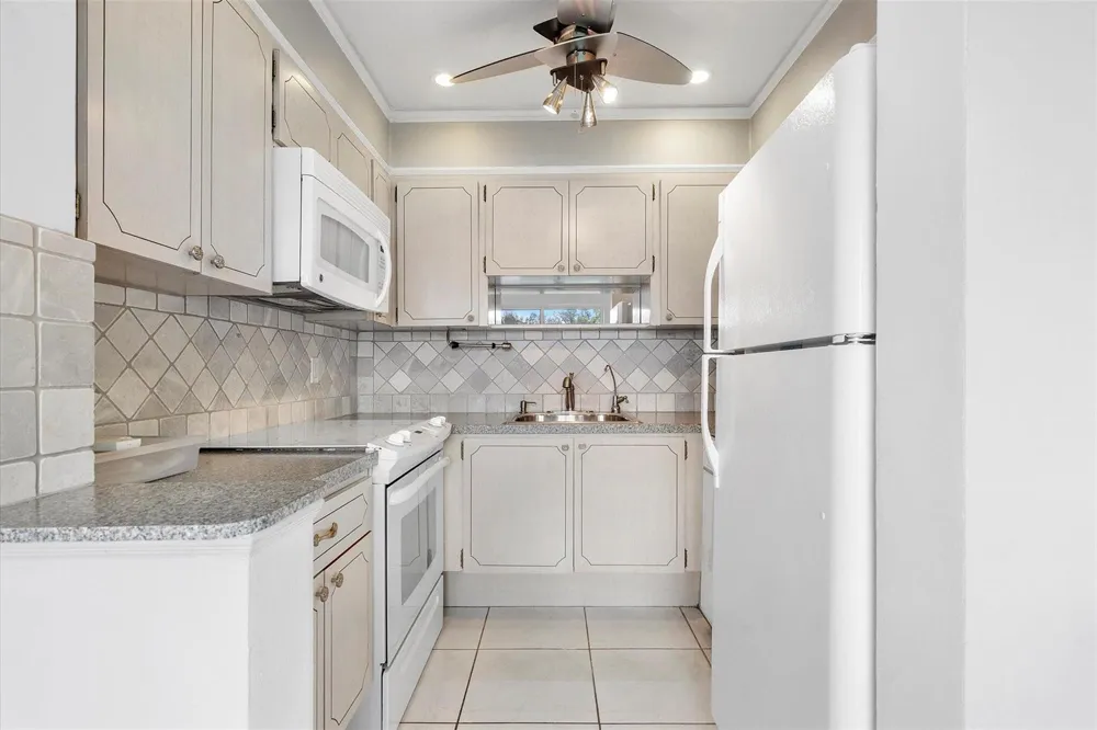 1001 Riverside Drive #104 Pompano Beach, FL 33062