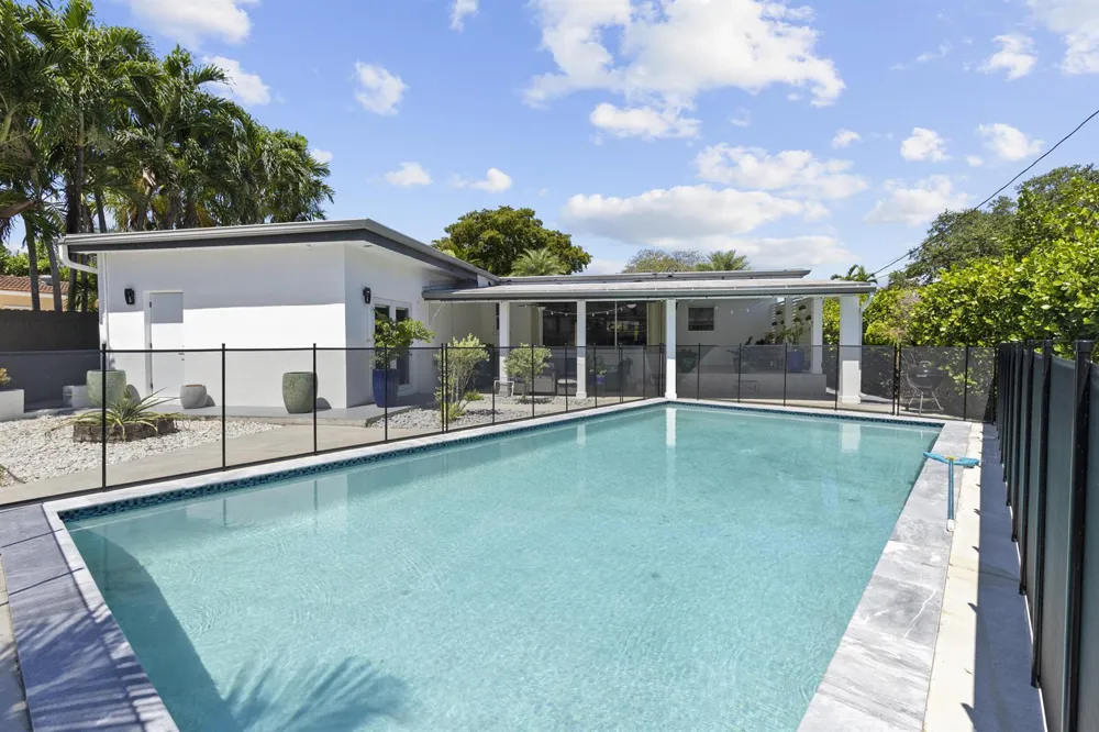297 Minola Drive Miami Springs, FL 33166