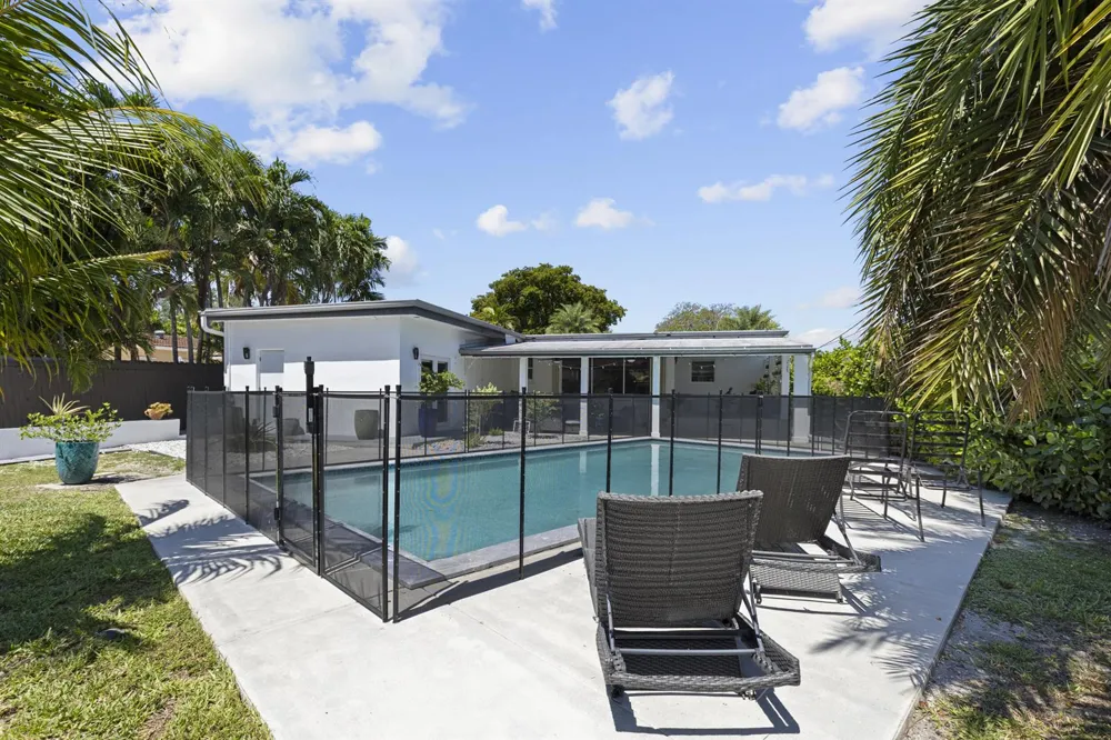 297 Minola Drive Miami Springs, FL 33166