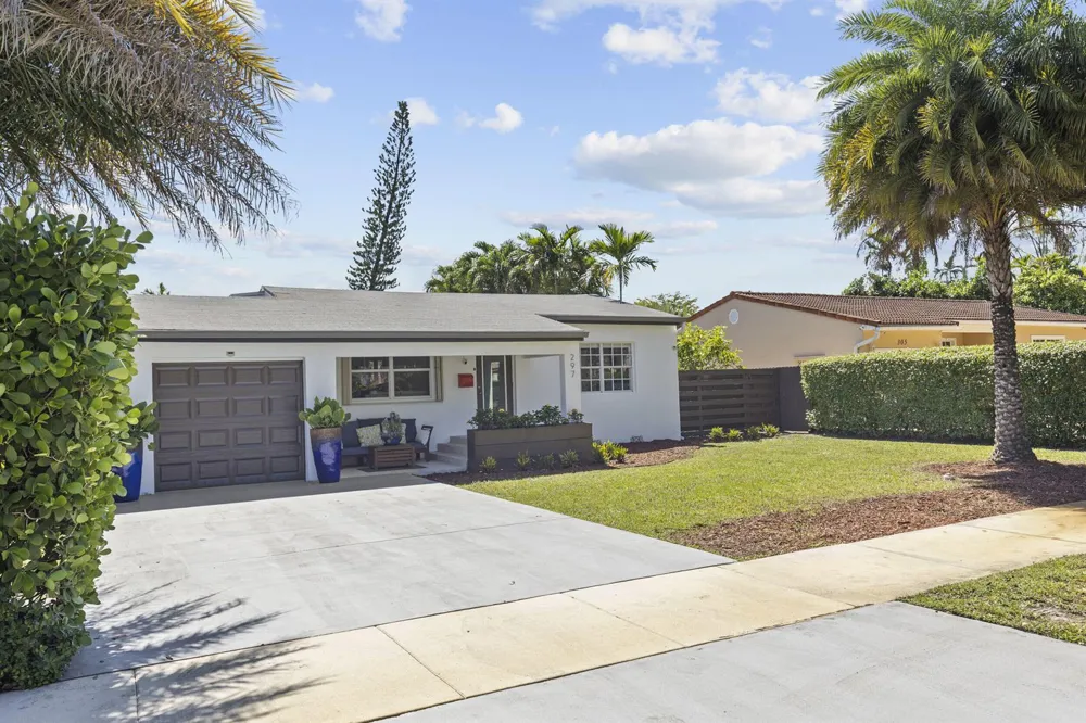 297 Minola Drive Miami Springs, FL 33166
