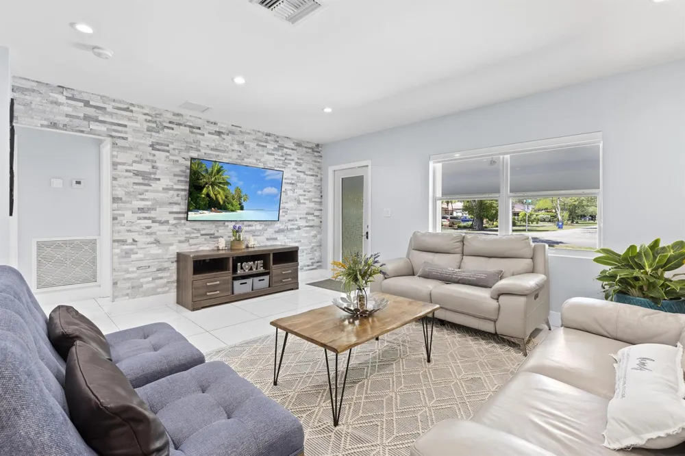 297 Minola Drive Miami Springs, FL 33166