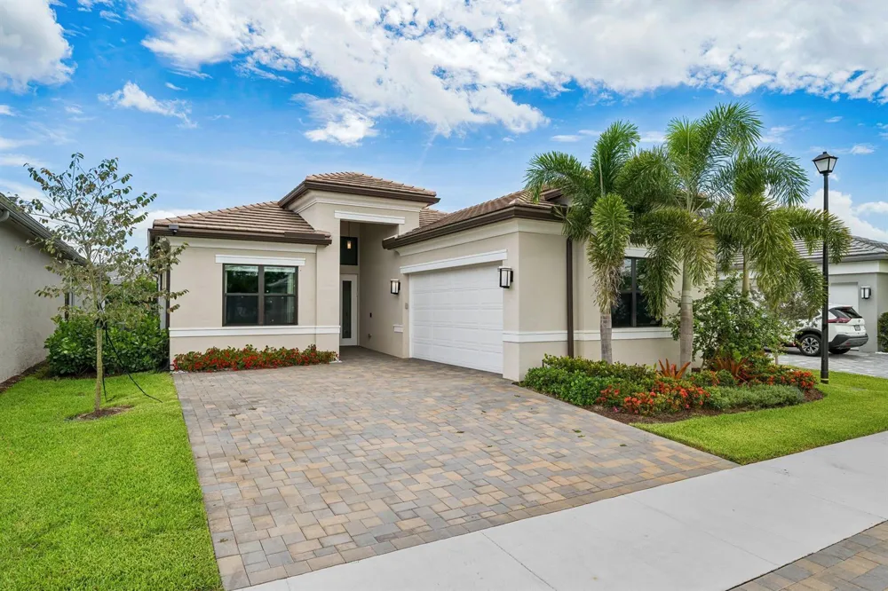 9812 Spruce Woods Drive Boynton Beach, FL 33473