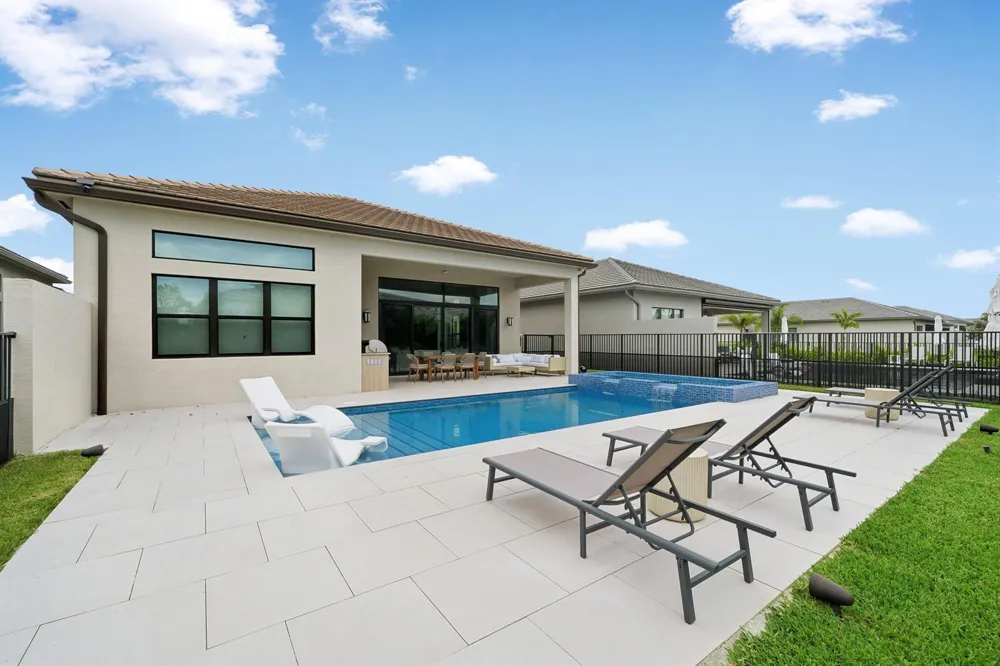 9812 Spruce Woods Drive Boynton Beach, FL 33473