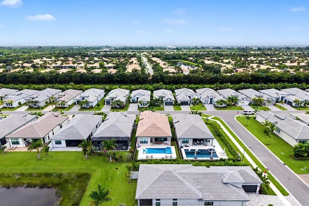 9812 Spruce Woods Drive Boynton Beach, FL 33473