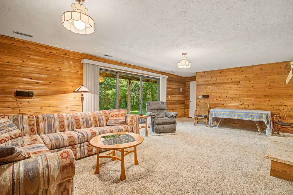 12017 Lilac Lane Johnstown Township, MI 49050