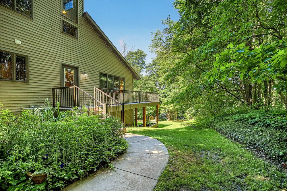 12017 Lilac Lane Johnstown Township, MI 49050