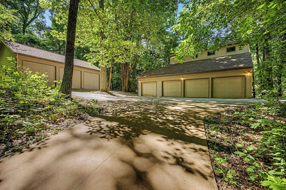 12017 Lilac Lane Johnstown Township, MI 49050
