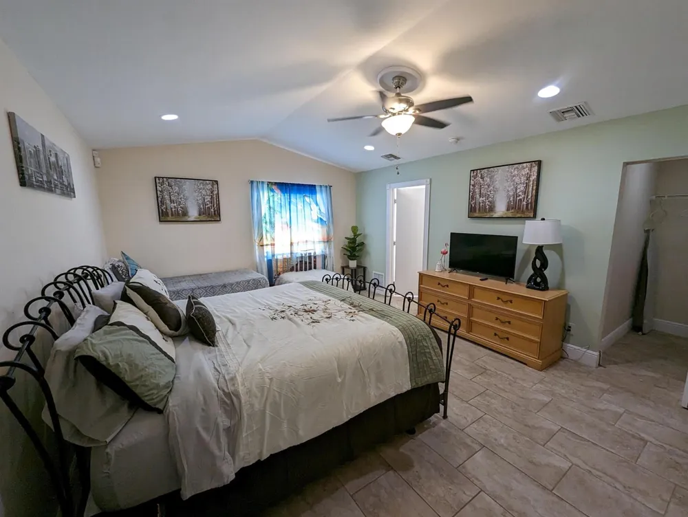 2394 Zeder Avenue Delray Beach, FL 33444