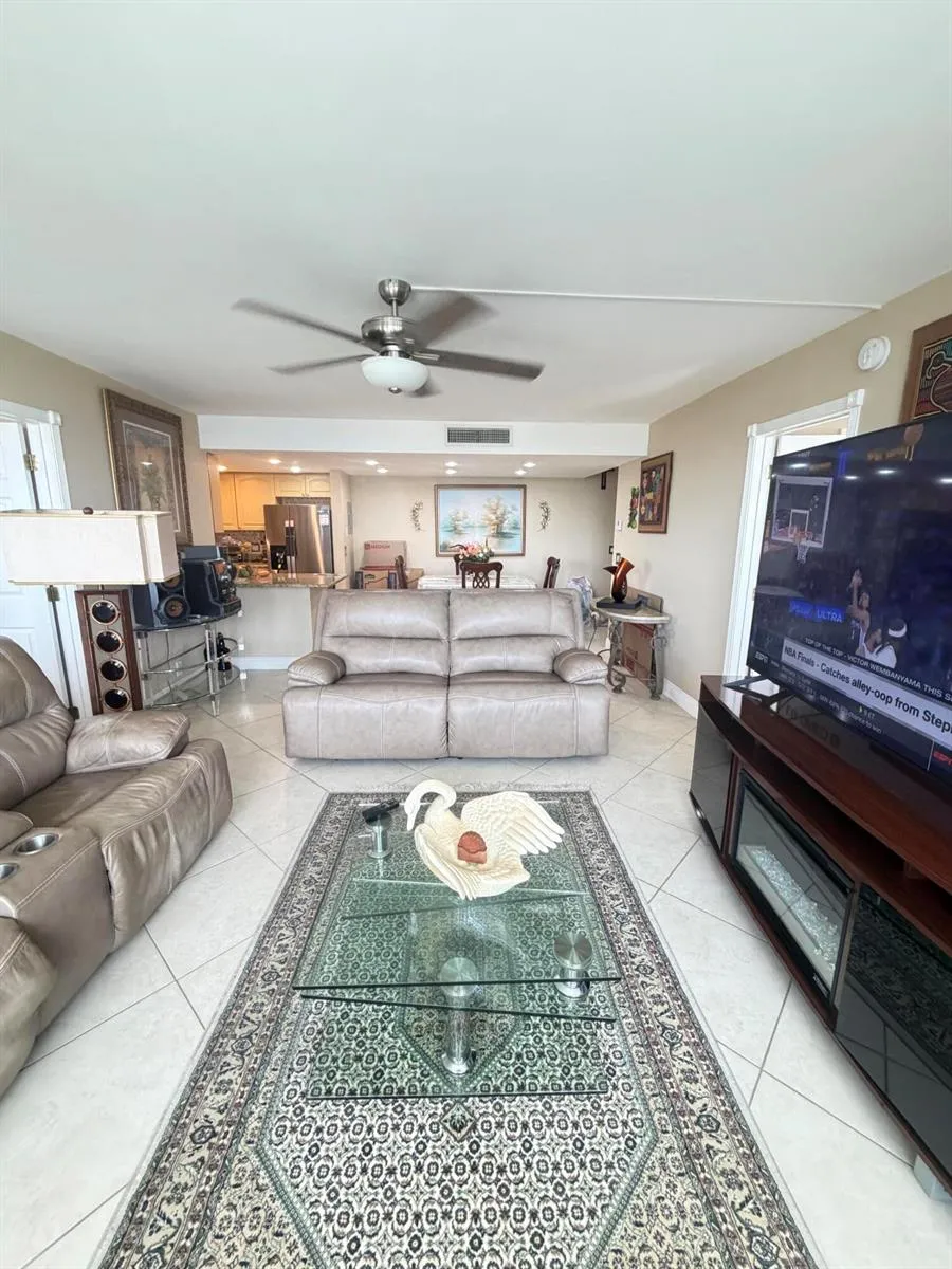 336 Golfview Road #706 North Palm Beach, FL 33408
