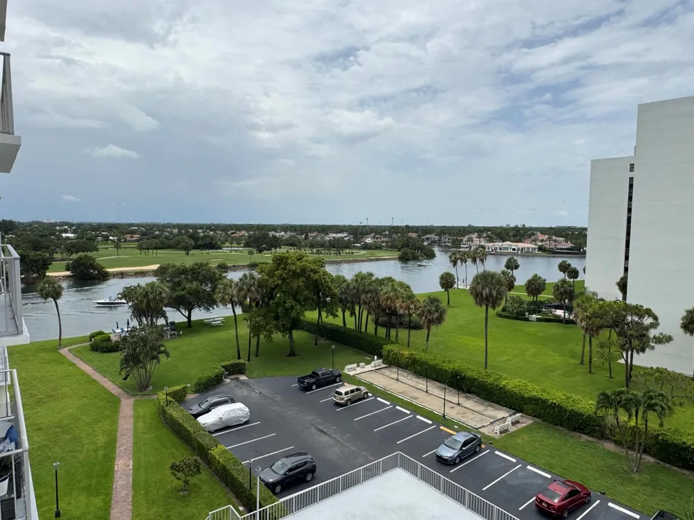 336 Golfview Road #706 North Palm Beach, FL 33408