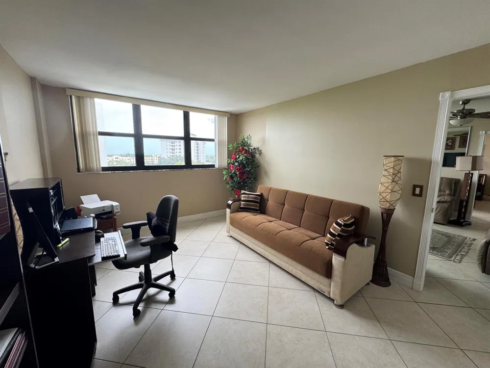 336 Golfview Road #706 North Palm Beach, FL 33408