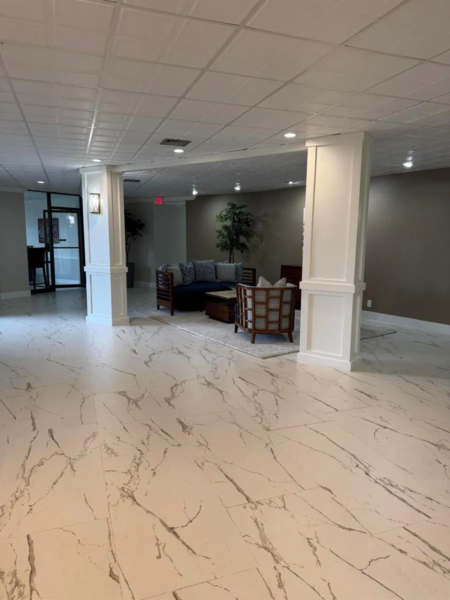 336 Golfview Road #706 North Palm Beach, FL 33408