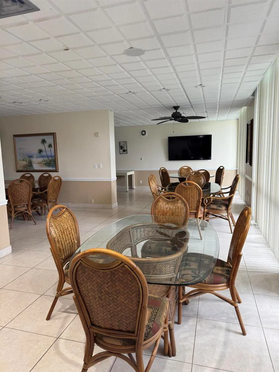 336 Golfview Road #706 North Palm Beach, FL 33408