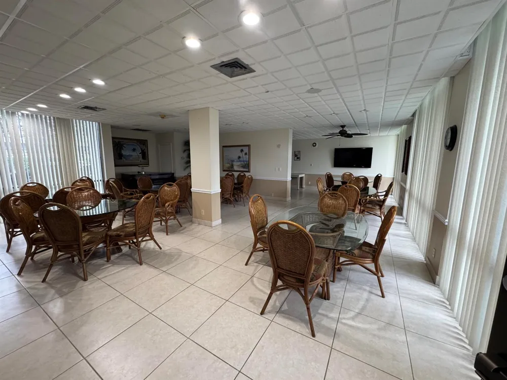 336 Golfview Road #706 North Palm Beach, FL 33408