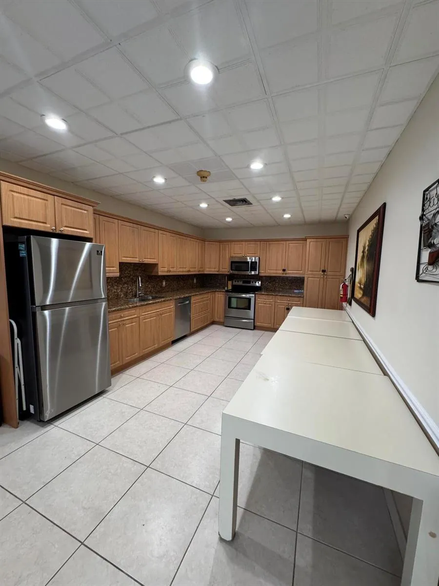 336 Golfview Road #706 North Palm Beach, FL 33408