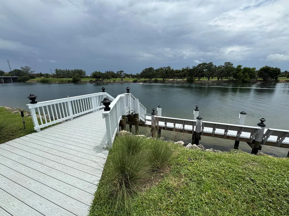 336 Golfview Road #706 North Palm Beach, FL 33408
