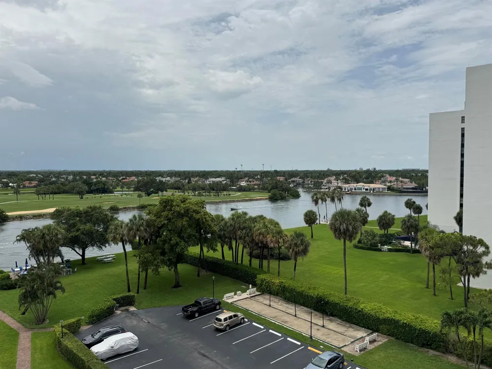 336 Golfview Road #706 North Palm Beach, FL 33408