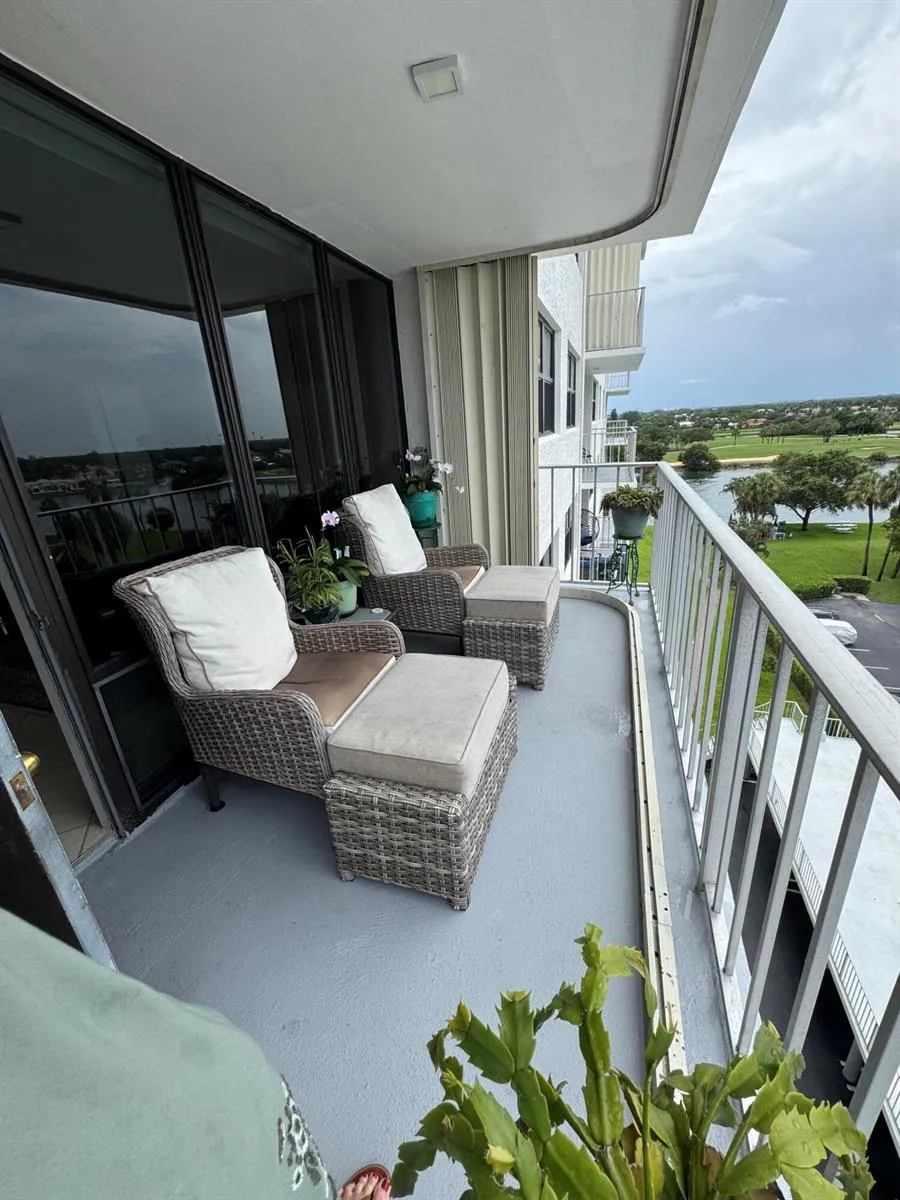 336 Golfview Road #706 North Palm Beach, FL 33408
