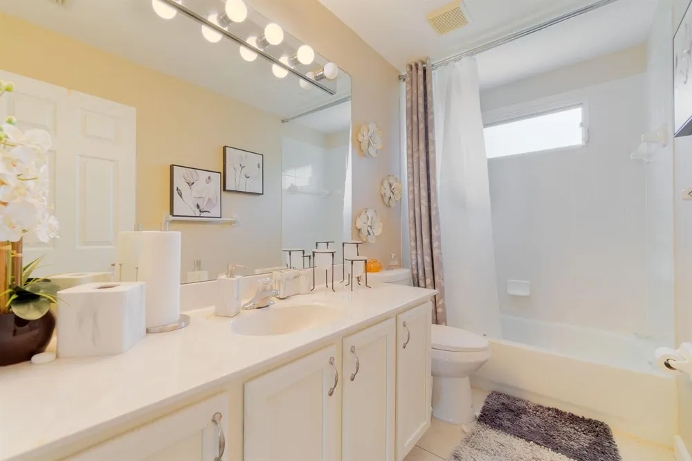 3887 Hamilton Key West Palm Beach, FL 33411
