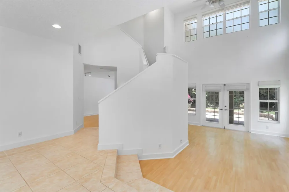 12 Grand Bay Circle Juno Beach, FL 33408