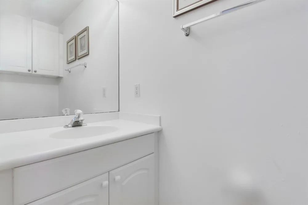 12 Grand Bay Circle Juno Beach, FL 33408