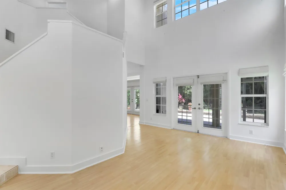 12 Grand Bay Circle Juno Beach, FL 33408
