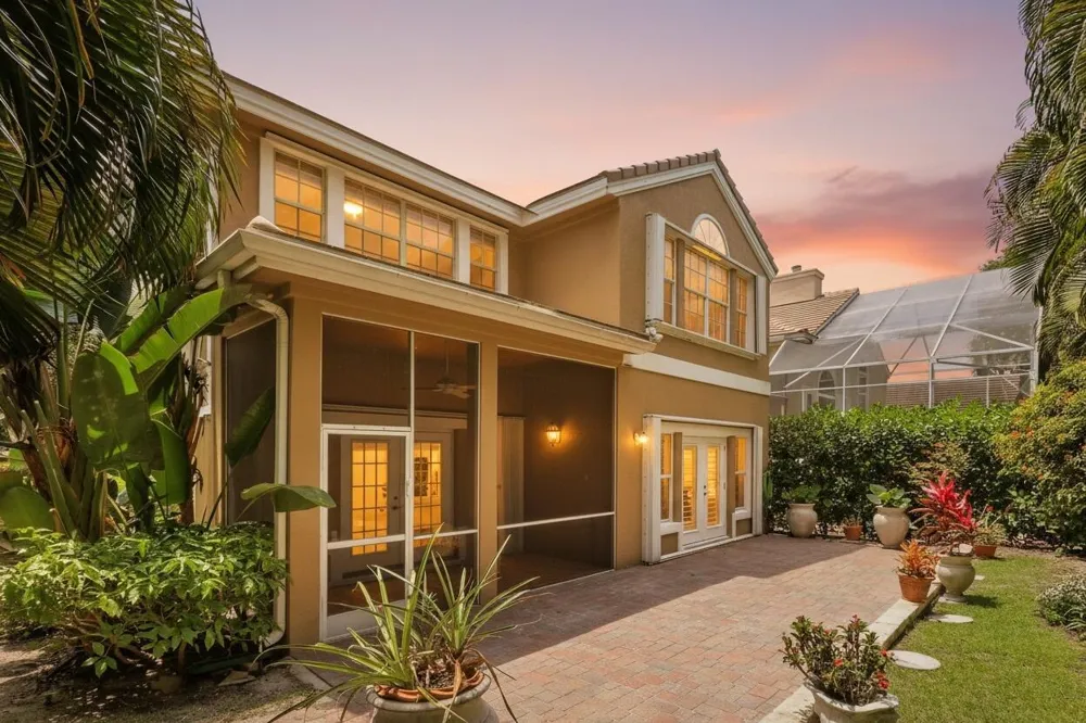 12 Grand Bay Circle Juno Beach, FL 33408
