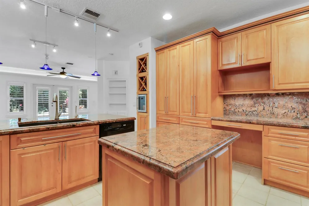 12 Grand Bay Circle Juno Beach, FL 33408