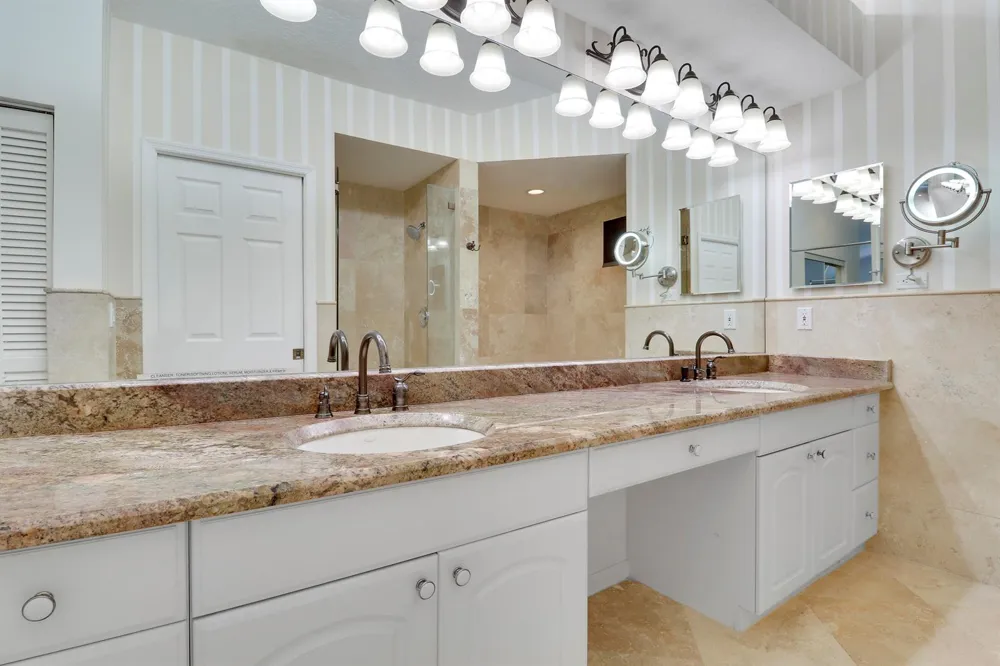 12 Grand Bay Circle Juno Beach, FL 33408