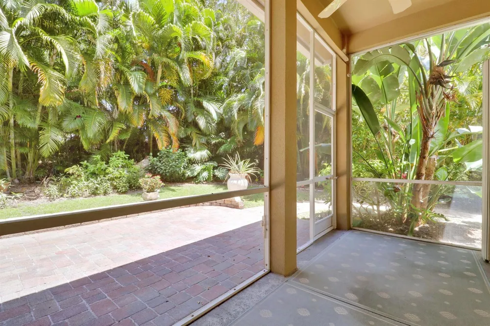 12 Grand Bay Circle Juno Beach, FL 33408