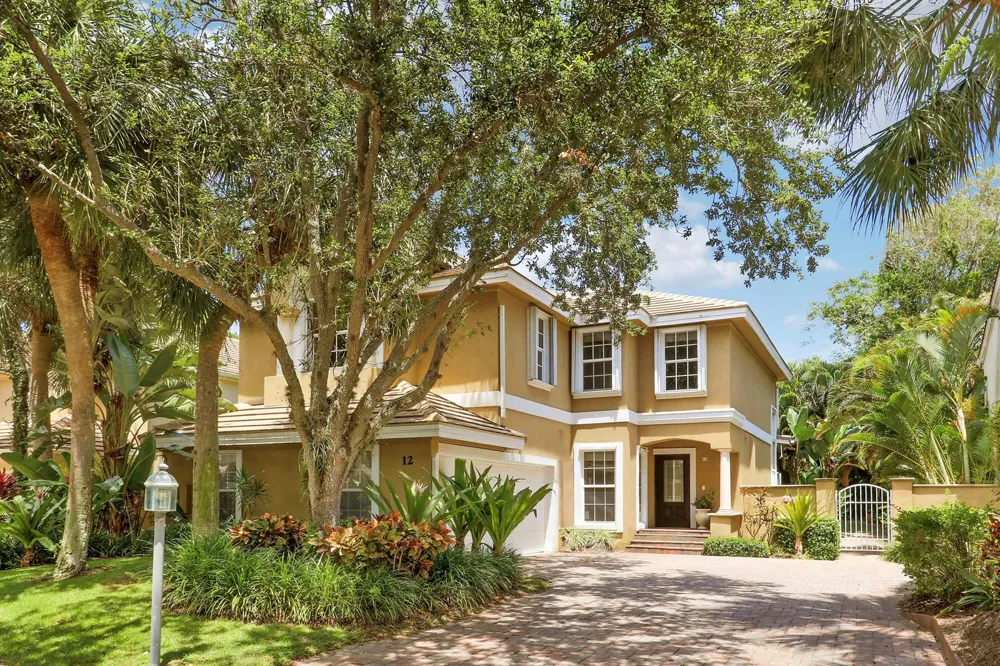 12 Grand Bay Circle Juno Beach, FL 33408