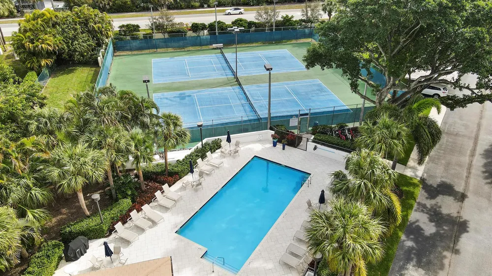 12 Grand Bay Circle Juno Beach, FL 33408