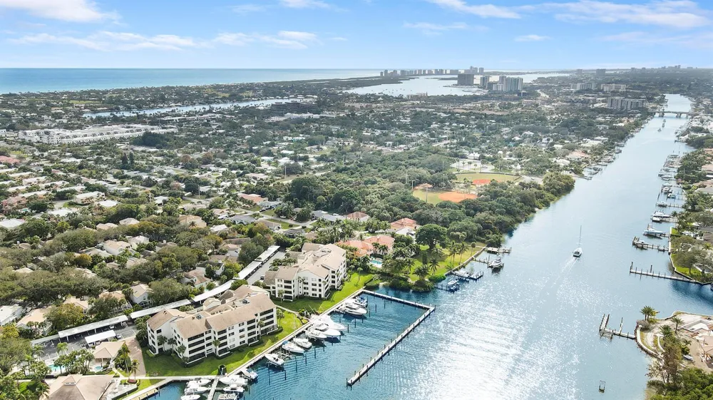 12 Grand Bay Circle Juno Beach, FL 33408