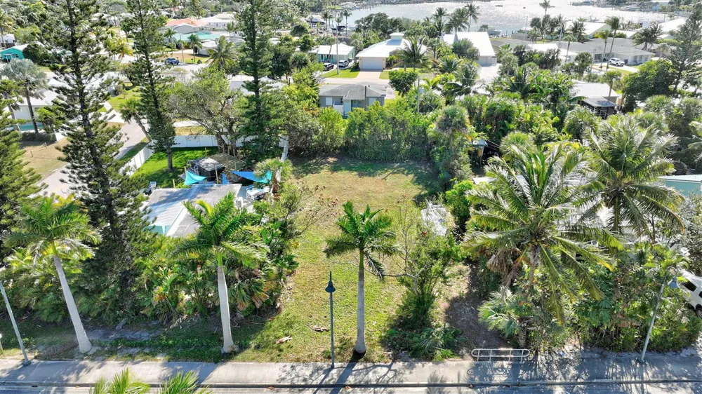 Seaway Drive Fort Pierce, FL 34949