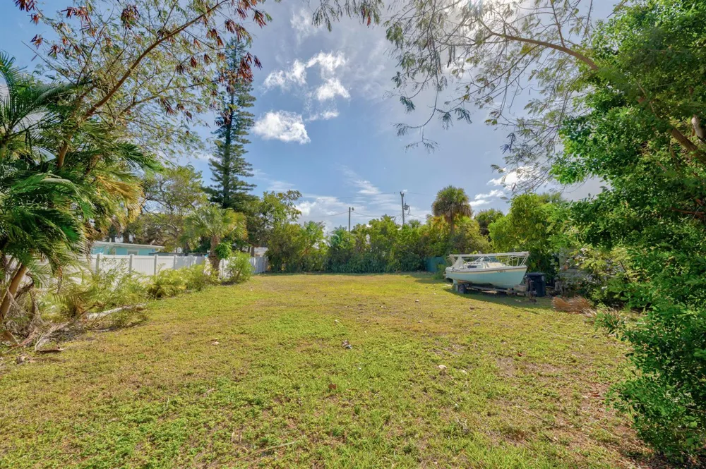 Seaway Drive Fort Pierce, FL 34949